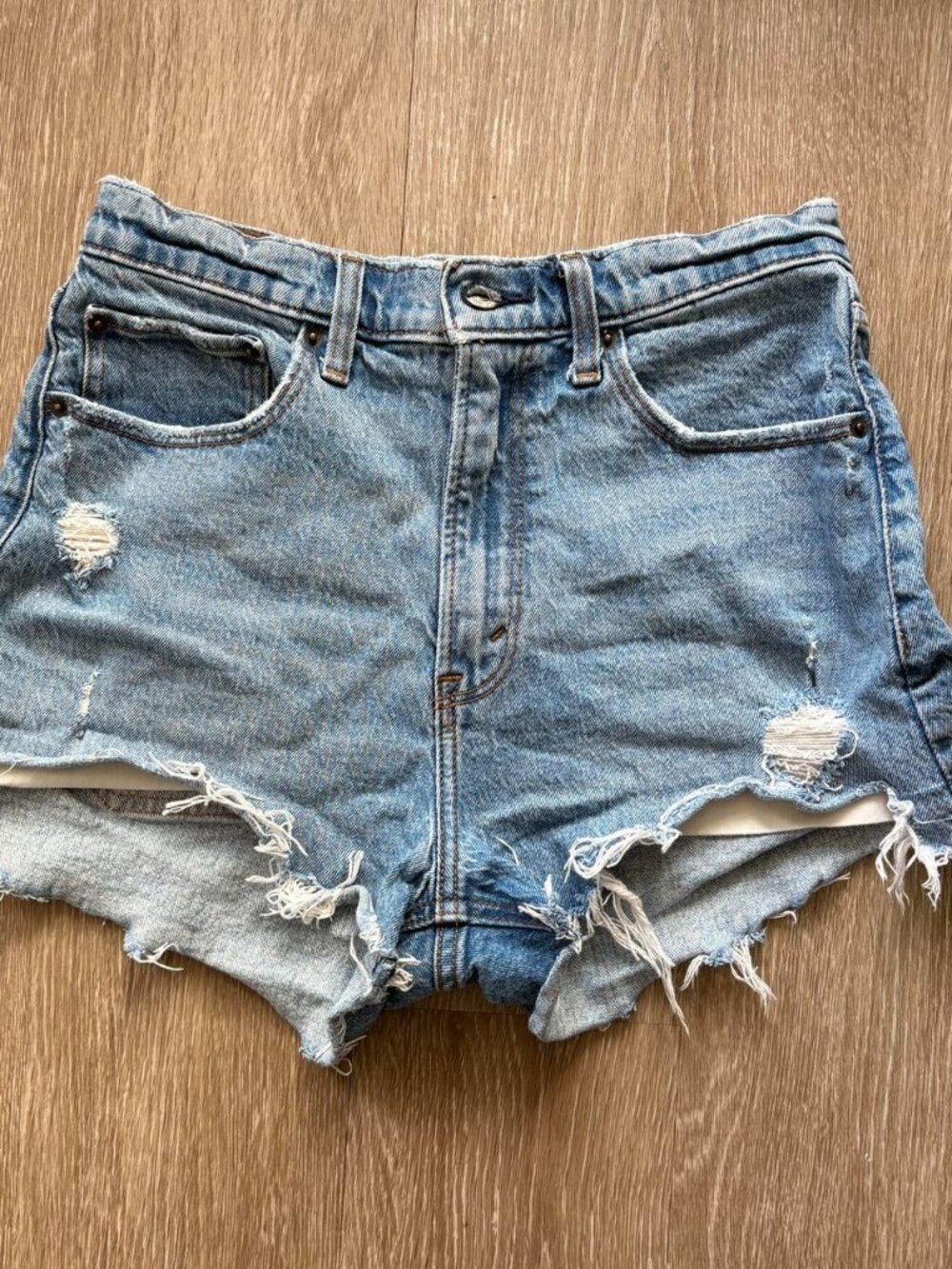 Abercrombie Curve Love Mom Short High Rise